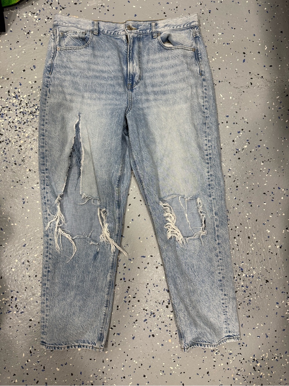 Womens size 14 American Eagle mom jean